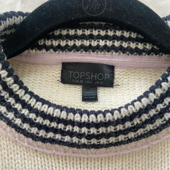 Striped sleeve cream cropped oversized sweater with lavender stitch detail - Picture 2 of 2